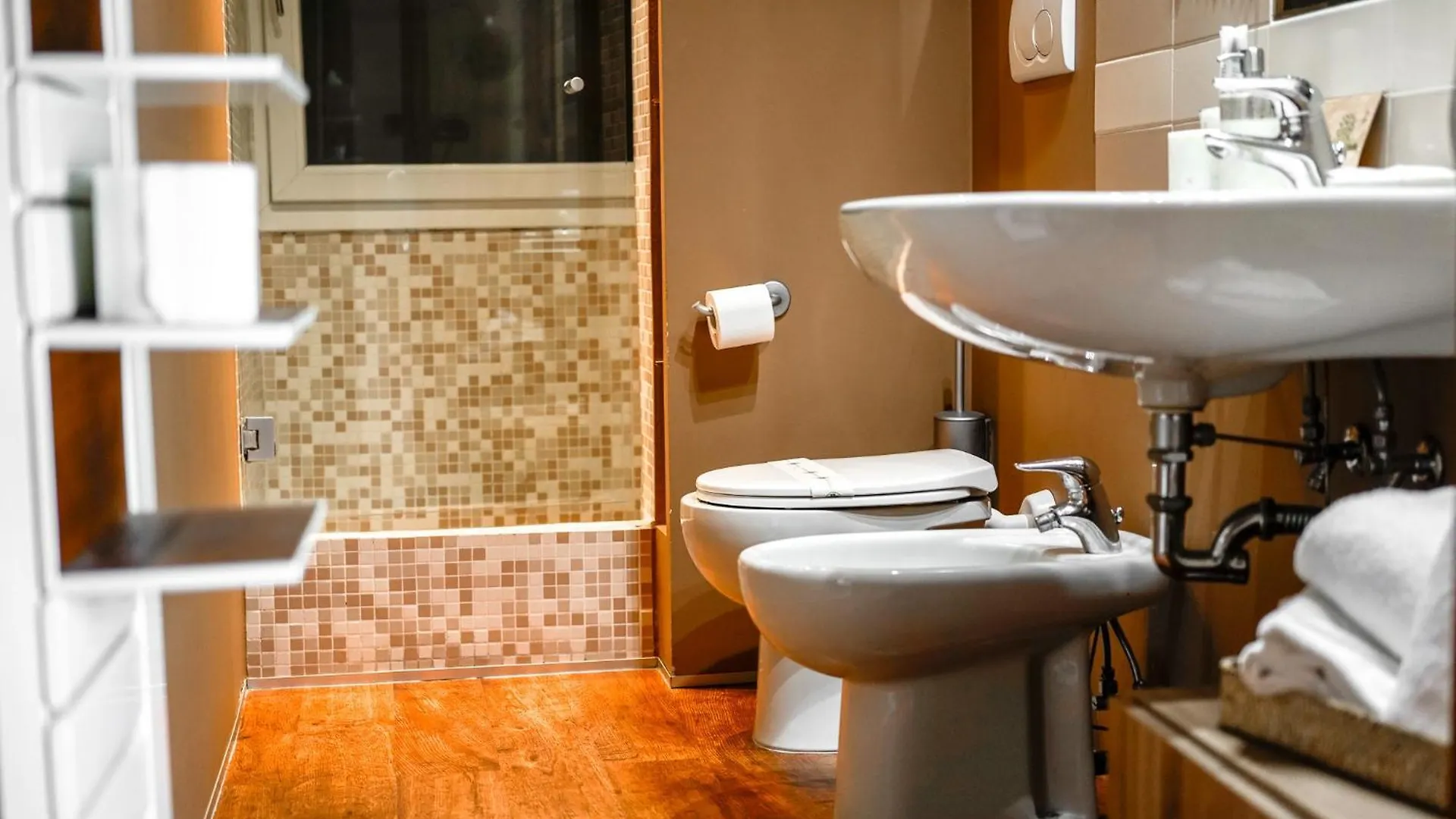 Entire Industrial Flat Venice With Patio - Free Parking Μέστρε Ιταλία