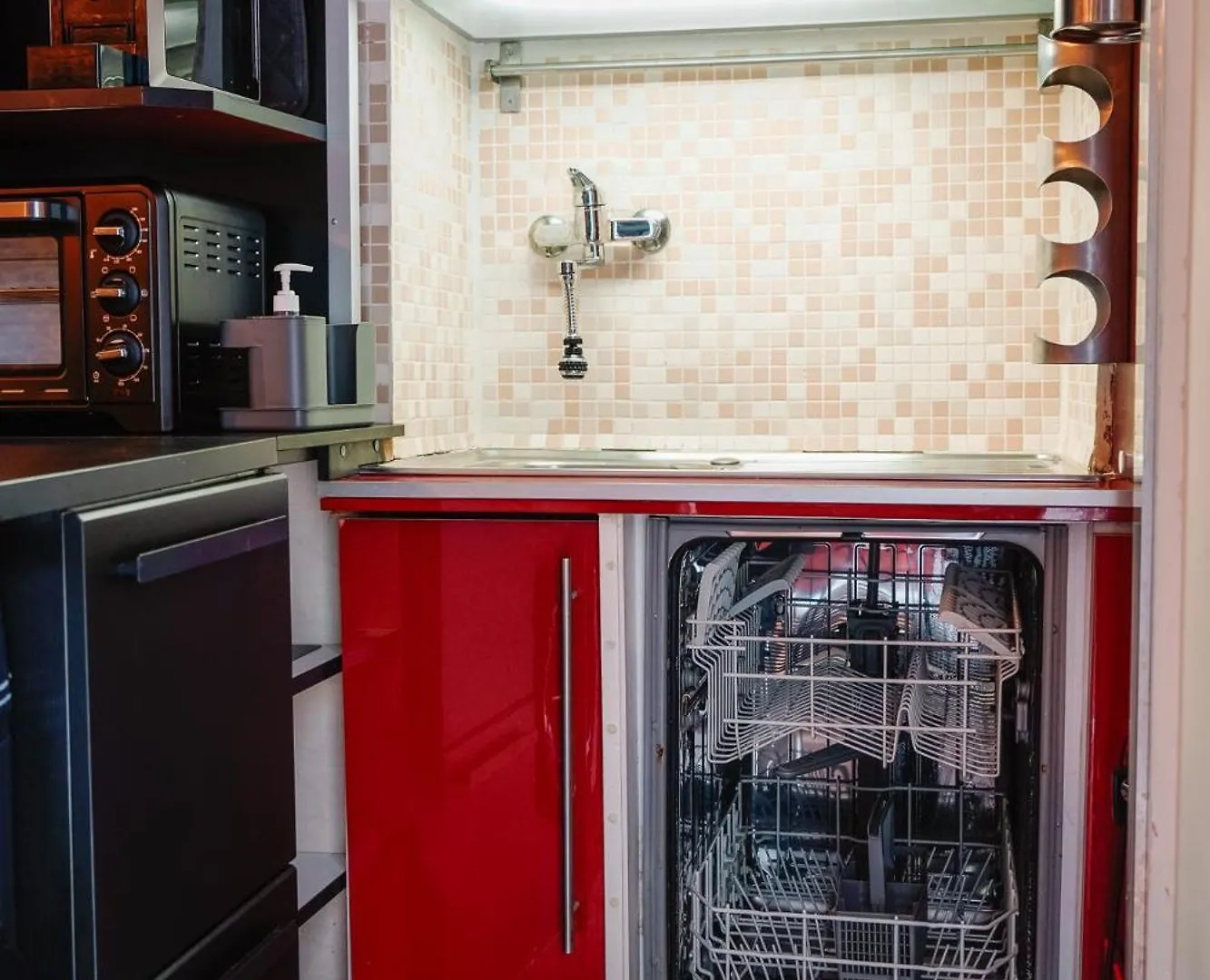 Entire Industrial Flat Venice With Patio - Free Parking Mestre