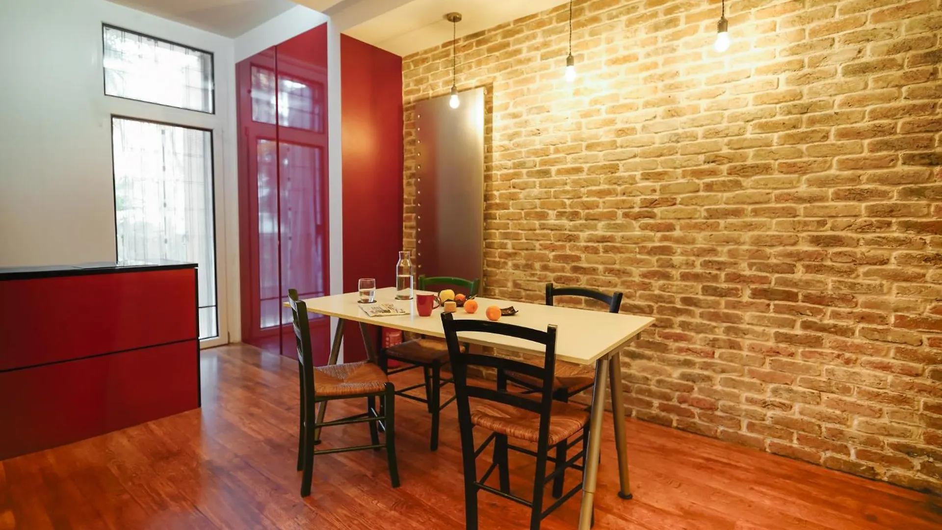 Entire Industrial Flat Venice With Patio - Free Parking Mestre Apartment